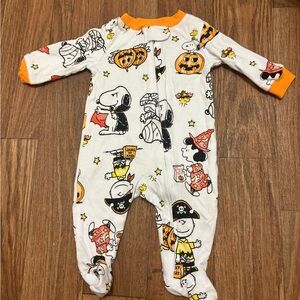 Peanuts Kids Footie - Snoopy Halloween White and Orange Sleeper 0-3 M